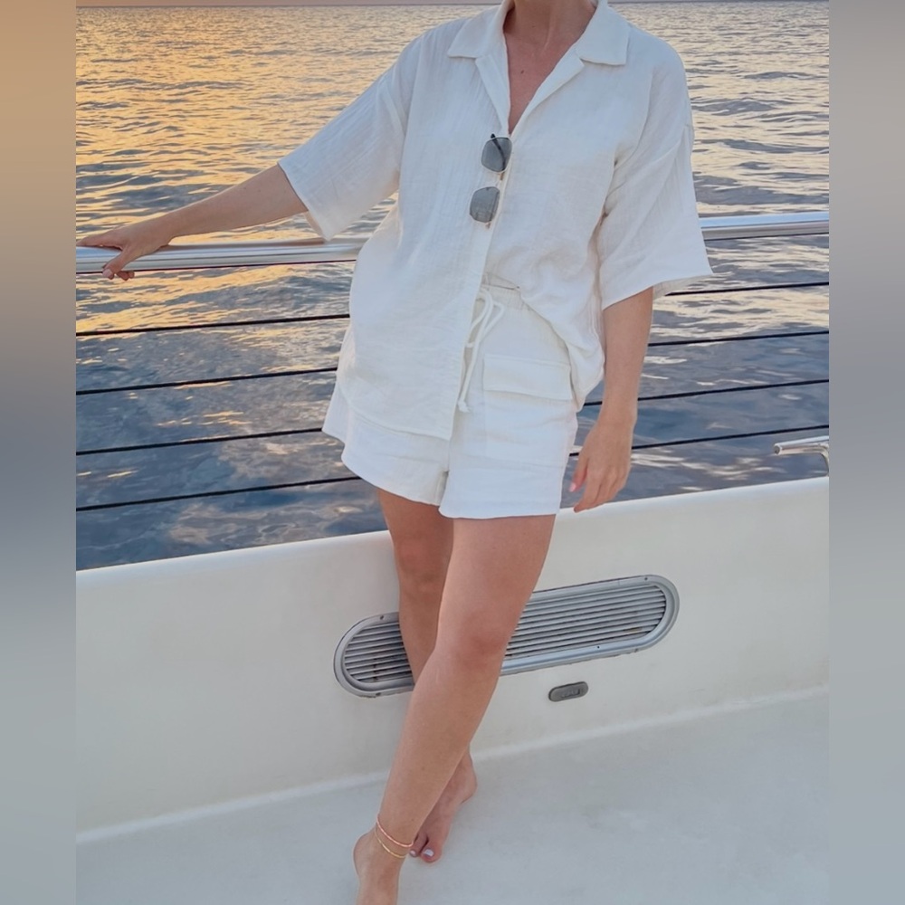 Sabo White Button-Up Shirt and Shorts Set